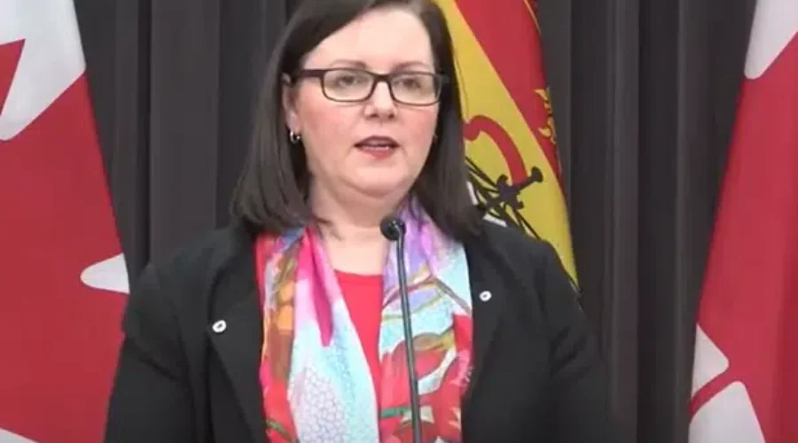 N.B. Public Health Recommends Wearing Face Masks