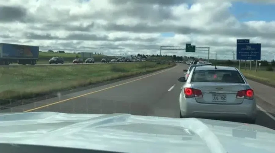 Atlantic Bubble Border Lineups Persist