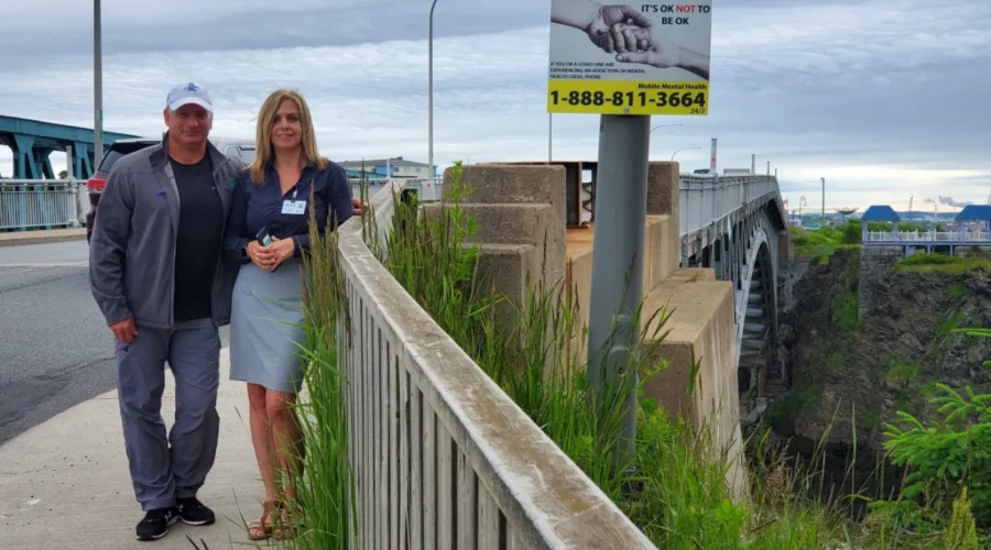 ‘Hey, You OK?’: New Signs For Mobile Crisis Unit