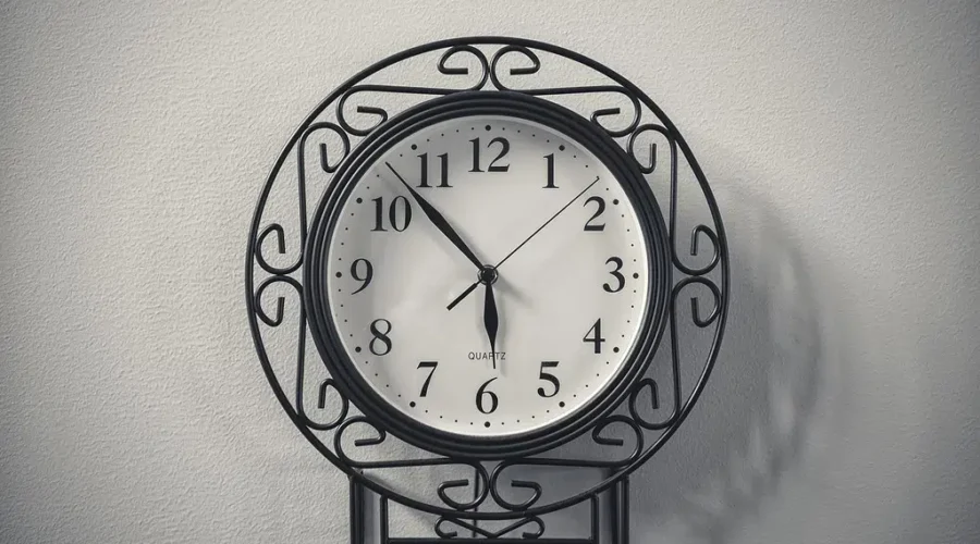 Time Changes Early Sunday Morning