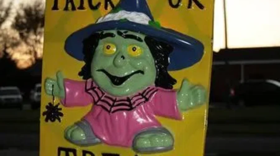 Tips For Trick-Or-Treating During A Pandemic