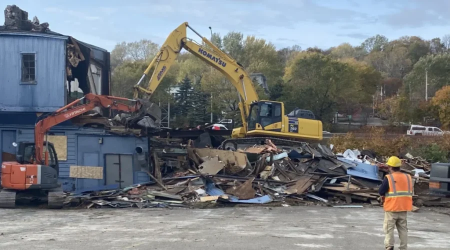 Demolition Begins On City Road Building