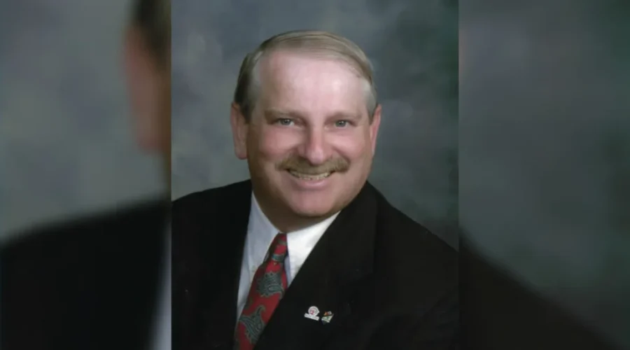 Daryl Bishop Running In Ward 4