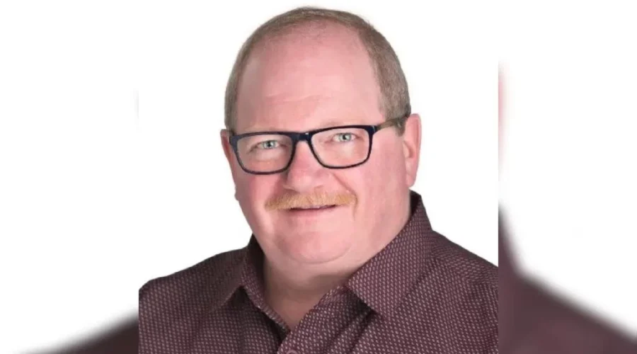 MacKenzie Aims To Hold Council Seat In Ward 2