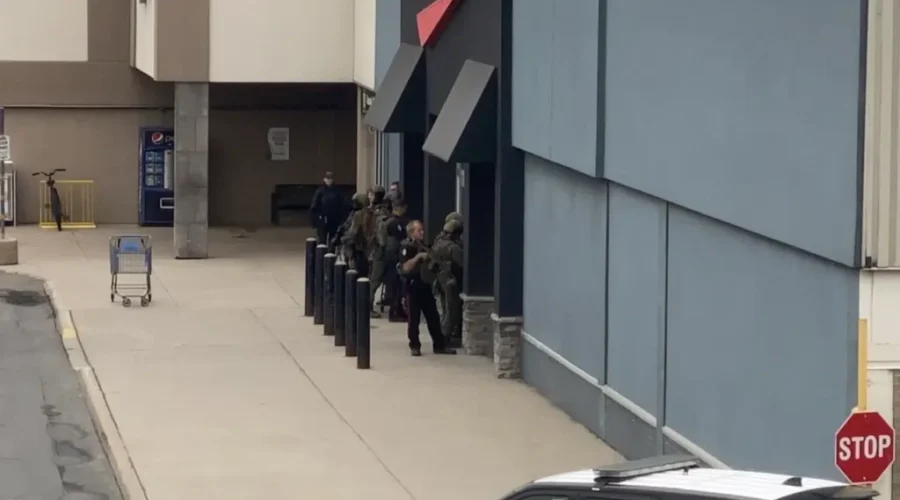 Teen Arrested In Regent Mall Weapons Call