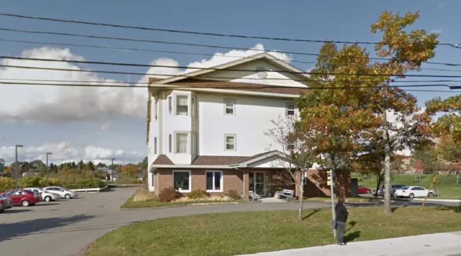 Seniors’ Apartments Reopened To Visitors After COVID Outbreak