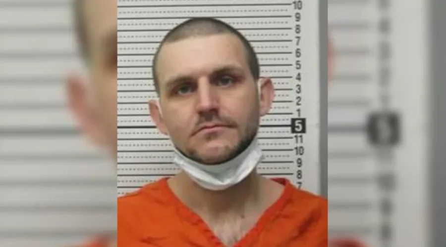 Police Search For Inmate On Temporary Release