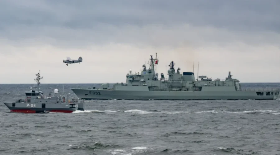 Fire Breaks Out On HMCS Fredericton Near Norway