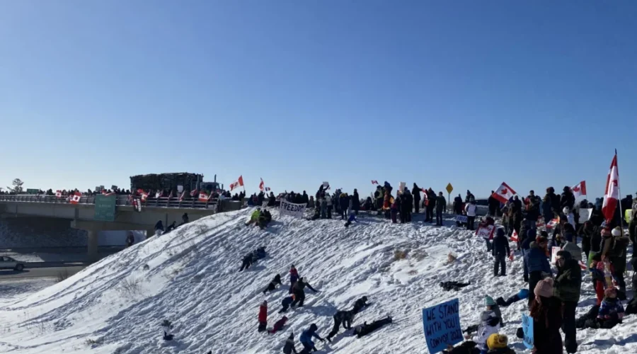 Trucker Convoy Draws Over A Thousand N.B. Supporters