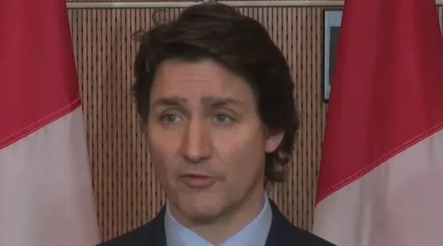 Canada Bans Transactions With Russian Central Bank