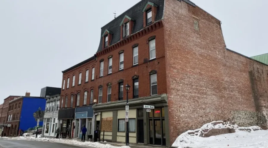 UPDATED: Fire At Uptown Rooming House