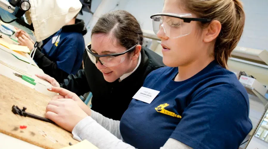 Teens Learning Skilled Trades Under Apprenticeship Program