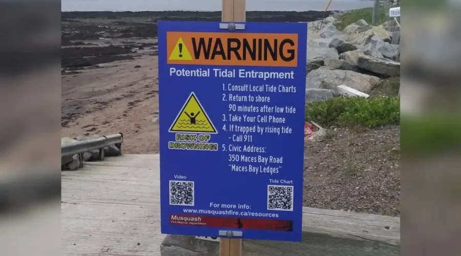 Safety Placard Posted At Maces Bay Ledges