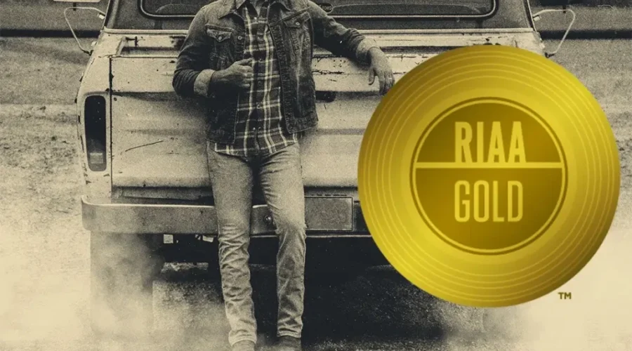 Krista chats with Scotty McCreery