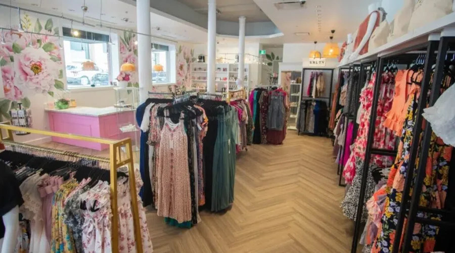 After Nine Years Of Mobile Fashion, In Pursuit Puts Down Roots