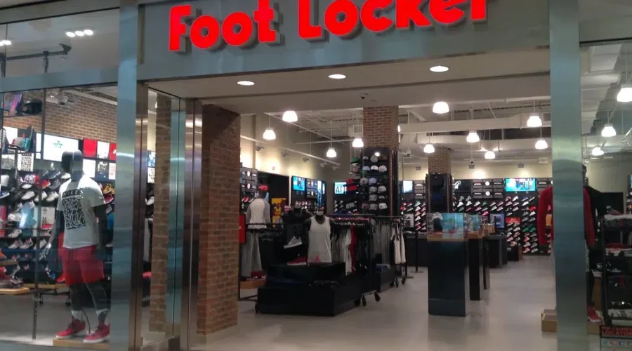 Foot Locker shuttering 400 stores in next 3 years