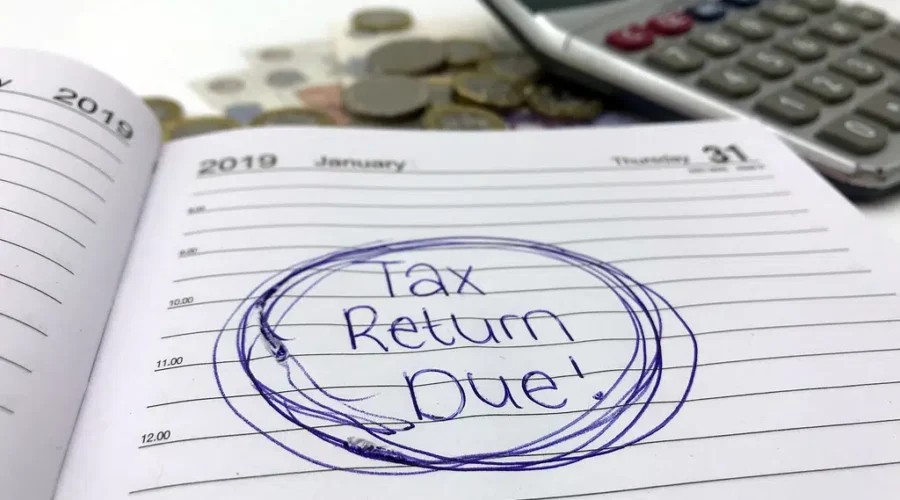 CRA won’t extend May 1 tax deadline, as PSAC strike limits service