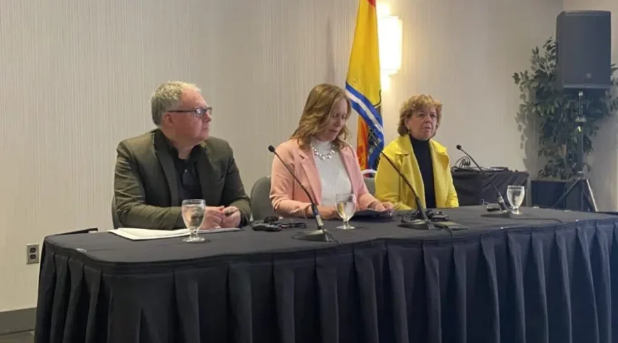 Government skirts rent cap quandary at housing summit