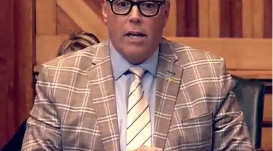 Finance Minister says contract talks with N.B. teachers ongoing