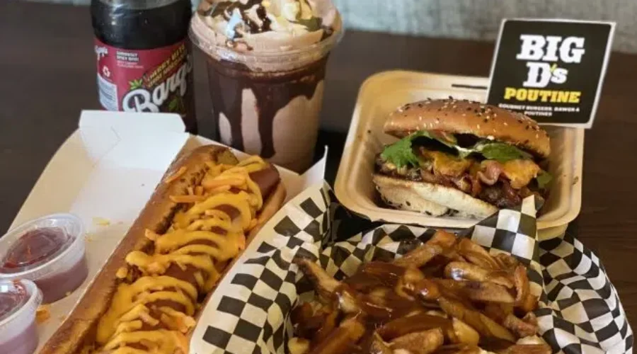 It’s SJ Eats at Big D’s Poutine!