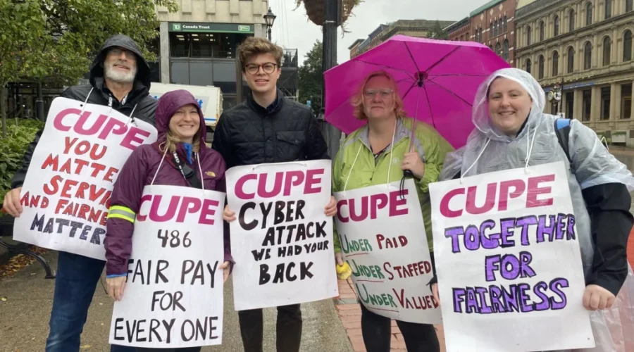 City, striking workers reach tentative agreement