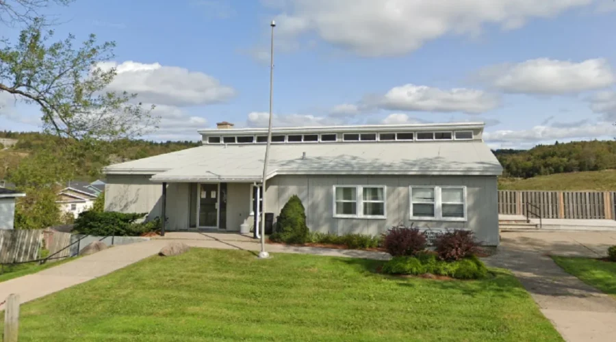 Emergency shelters extend hours amid storm