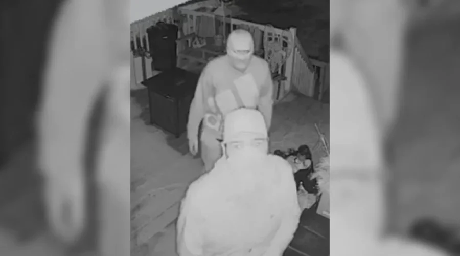 Police seek assistance in identifying suspects