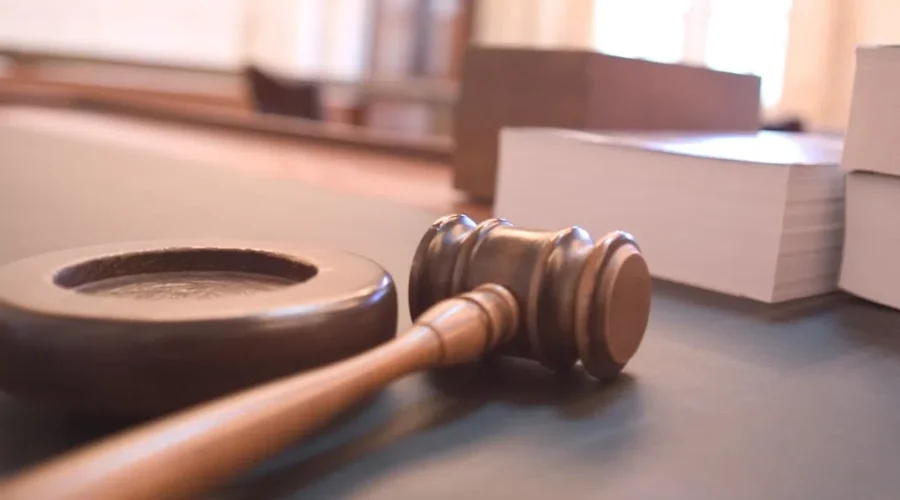 N.B. to review closure of 2 courthouses