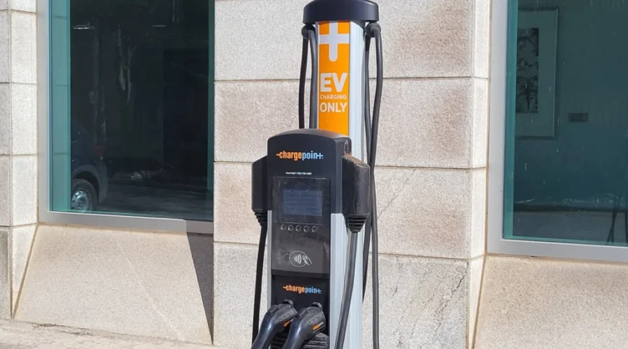 CAA donates electric delivery vans to 4 food banks across Atlantic Canada