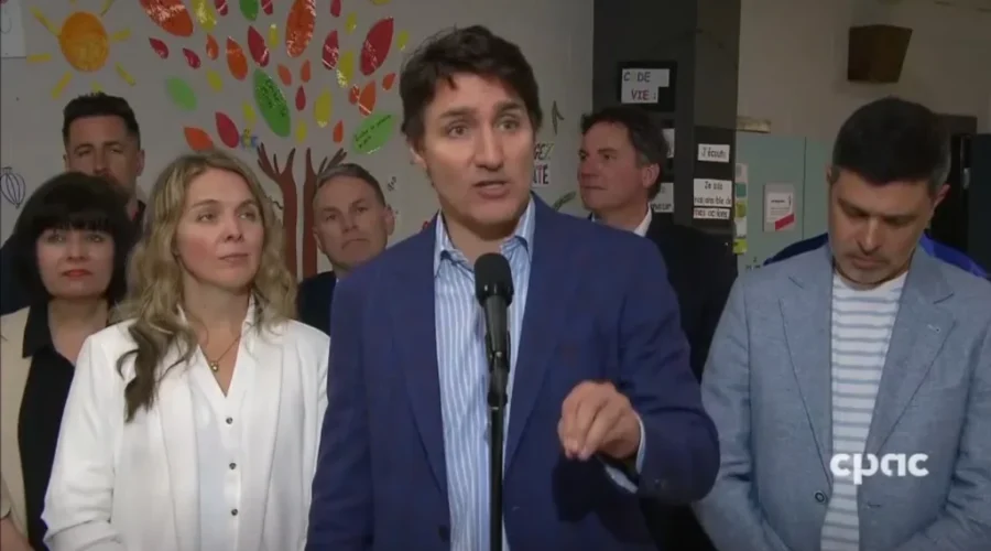 Trudeau goes after Higgs during N.B. announcement