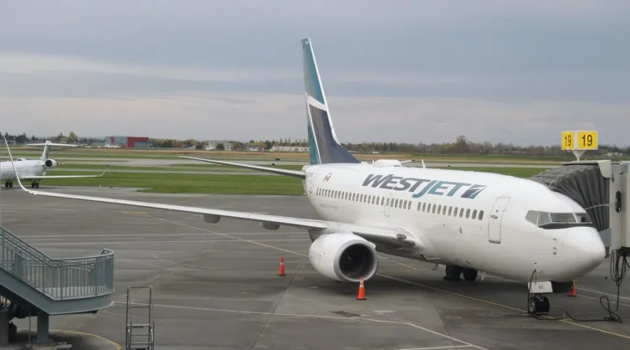 WestJet air mechanics reach second collective agreement