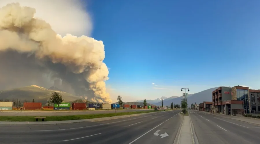 ‘Significant loss’ reported in Jasper, Alta., amid wildfire