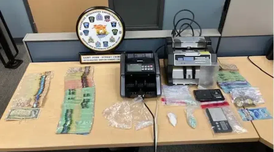 3 arrests after drugs, cash seized in Saint John