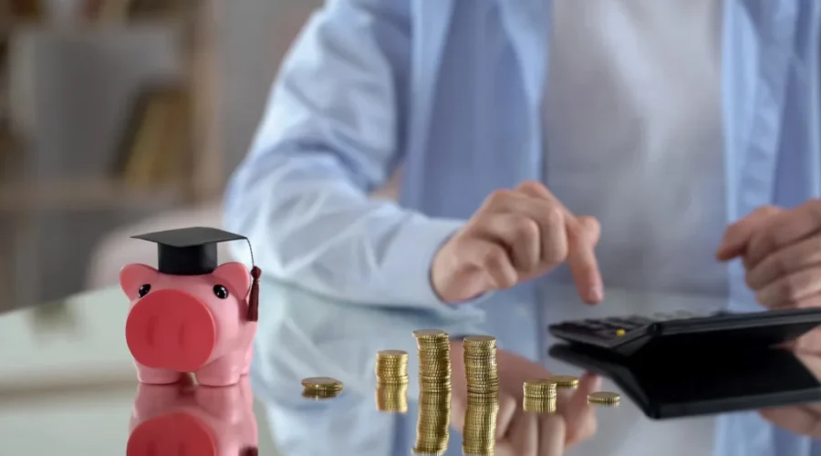 Many students anticipate needing family assistance: survey