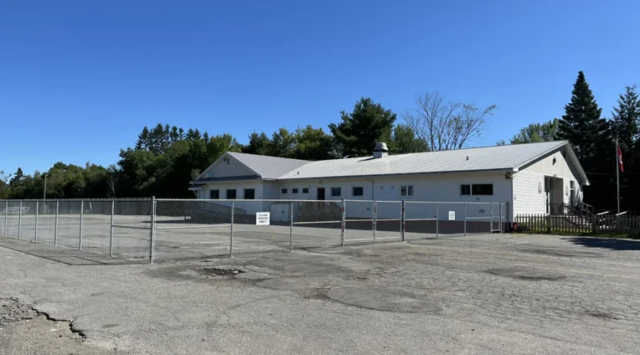 St. Stephen legion faces criticism over parking lot fencing