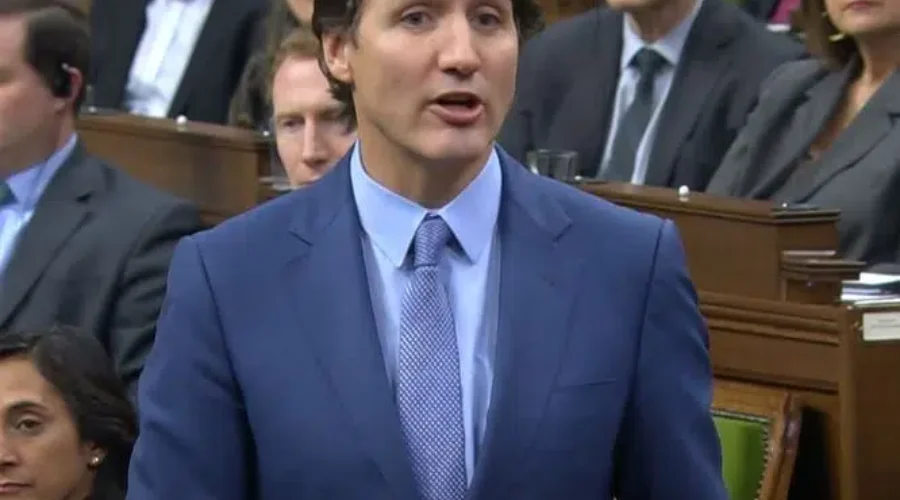 Cabinet shuffle expected after four Liberal ministers announce they wont reoffer