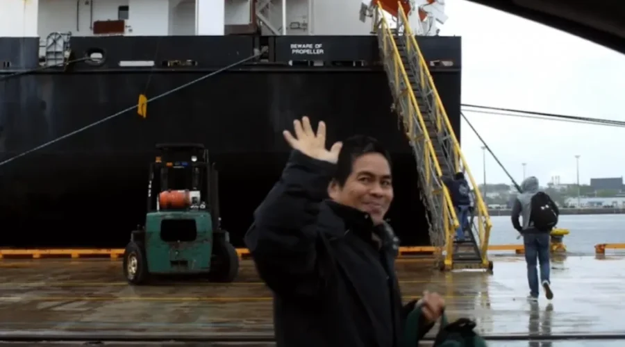 Donate gifts to seafarers this holiday season