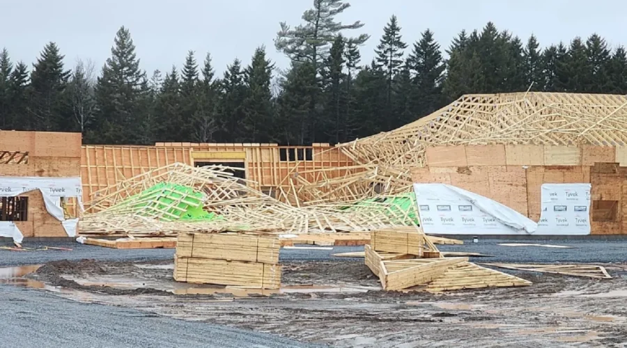 9 PM: 10K customers still without power after high winds