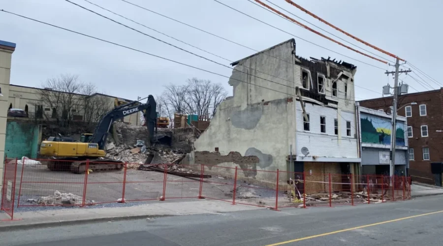 Fire-ravaged Saint John building being demolished