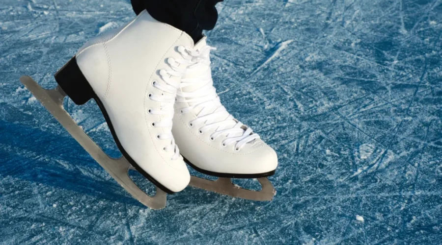Lily Lake in Saint John opens for public skating