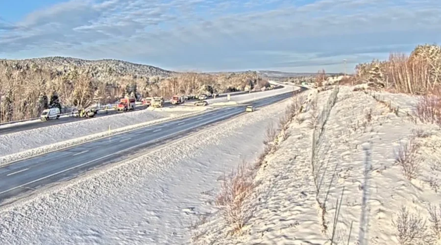 UPDATE: 1 person hurt in multi-vehicle crash on Route 1
