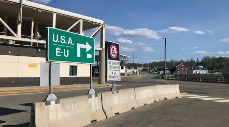 Drop in border crossings amid Canada-U.S. trade war