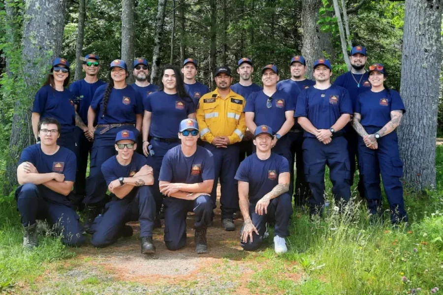 Indigenous firefighting crews head to Alberta