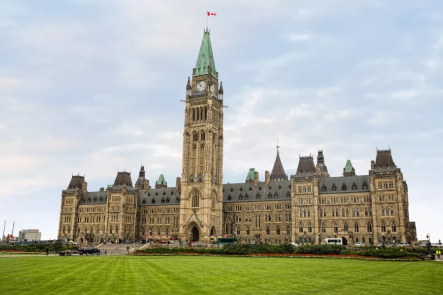 Middle-income tax cut takes effect in Canada
