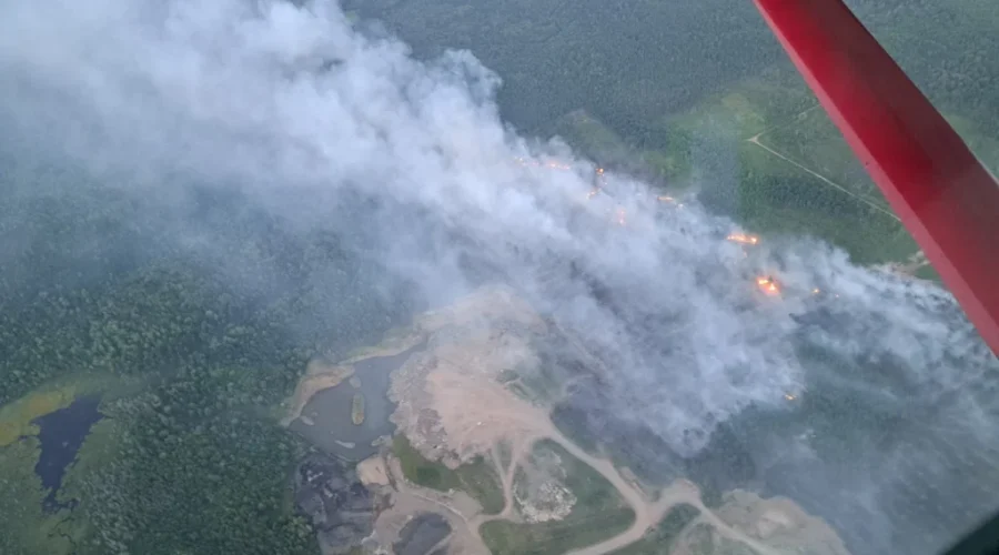 No structures burned as out-of-control wildfires continue