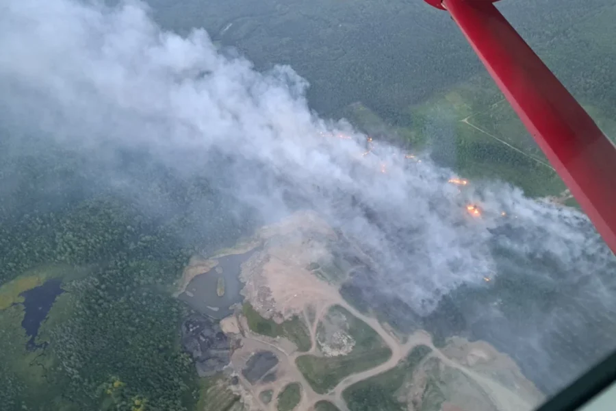 No structures burned as out-of-control wildfires continue
