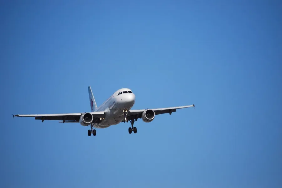 Air Canada, flight attendants head to arbitration