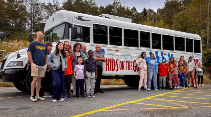 New Kids on the Go Bus unveiled for PALS 25th anniversary