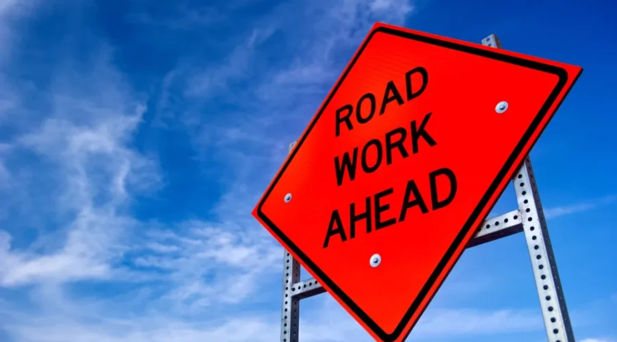 Lane and ramp closures around One Mile House