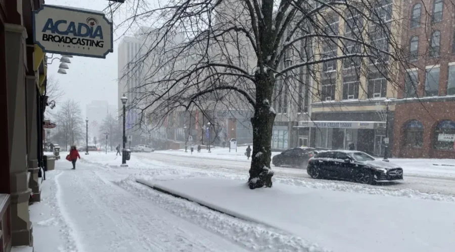 City hopes to improve snow removal this winter